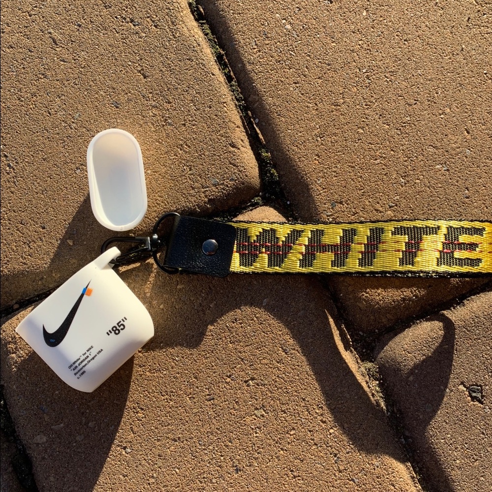 Nike Off-White AirPods Case with short lanyard